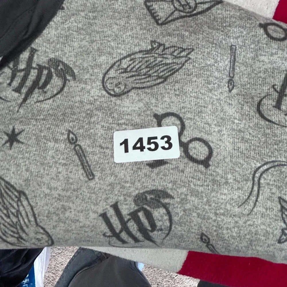 Harry Potter Wizarding World Gray All Over Print Pajama Top XXL 2XL Long Sleeve